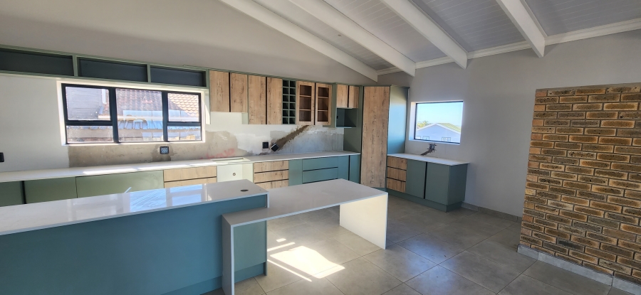 3 Bedroom Property for Sale in Dana Bay Western Cape